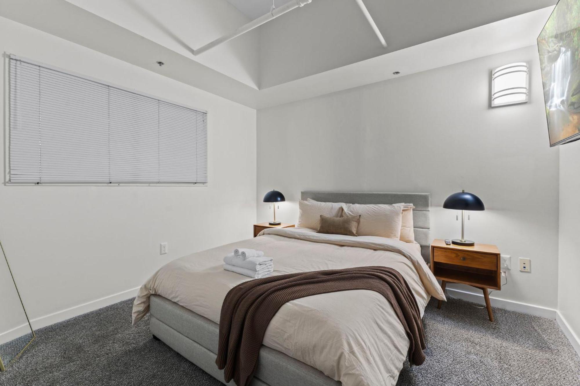 Indy Urban Stay - Skywalk - Sleeps 8 - Downtown - Stadium Indianapolis Exteriör bild