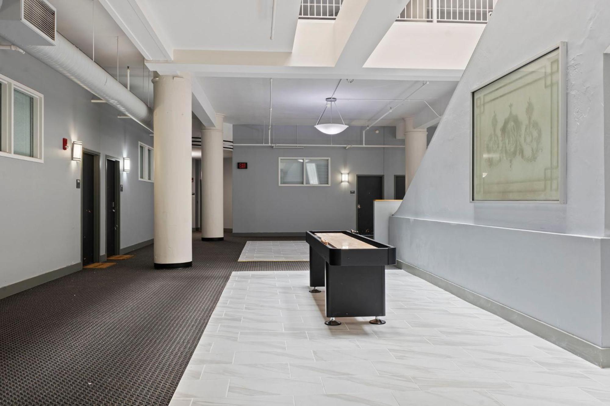 Indy Urban Stay - Skywalk - Sleeps 8 - Downtown - Stadium Indianapolis Exteriör bild